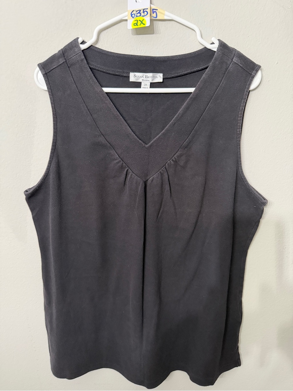 Women’s Susan Bristol Size 2X Charcoal Gray Sleeveless V Neck Pleated Blouse Top